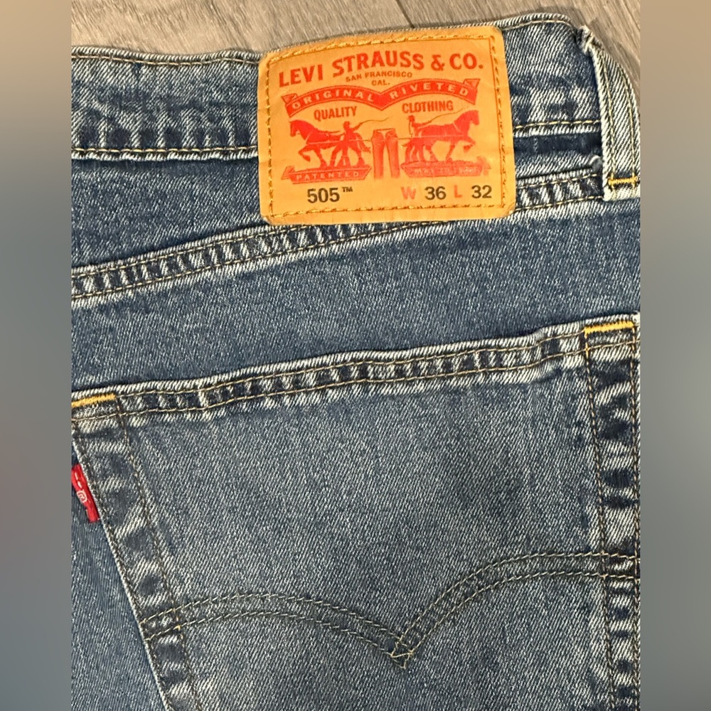 Men’s Levi’s 505 jeans - Picture 7 of 8